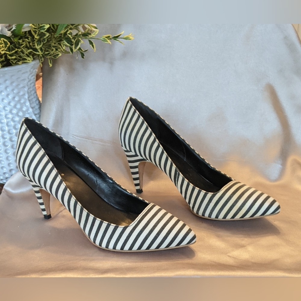 Kate Spade Saturday Striped Black and Cream Canvas Heels Sz 9